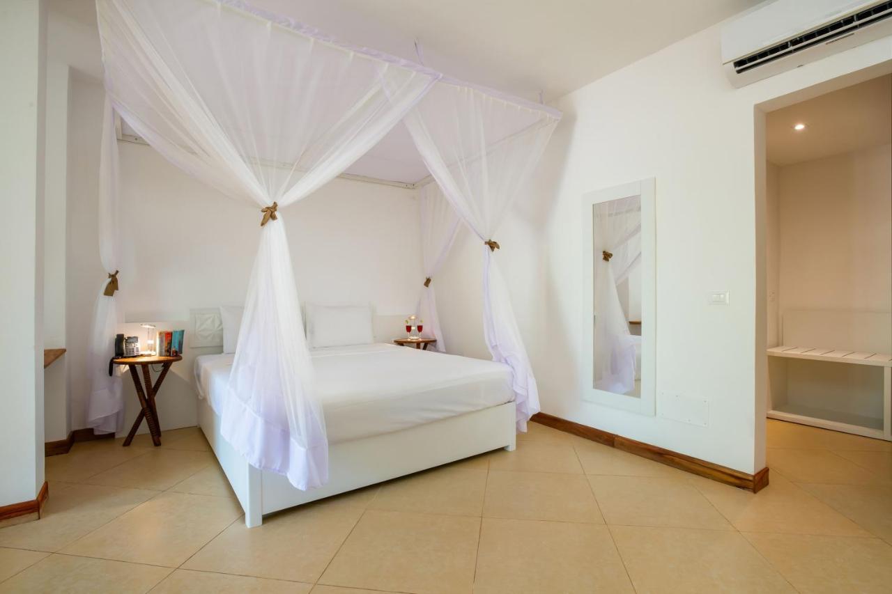 Sandies Baobab Zanzibar Hotel 4*